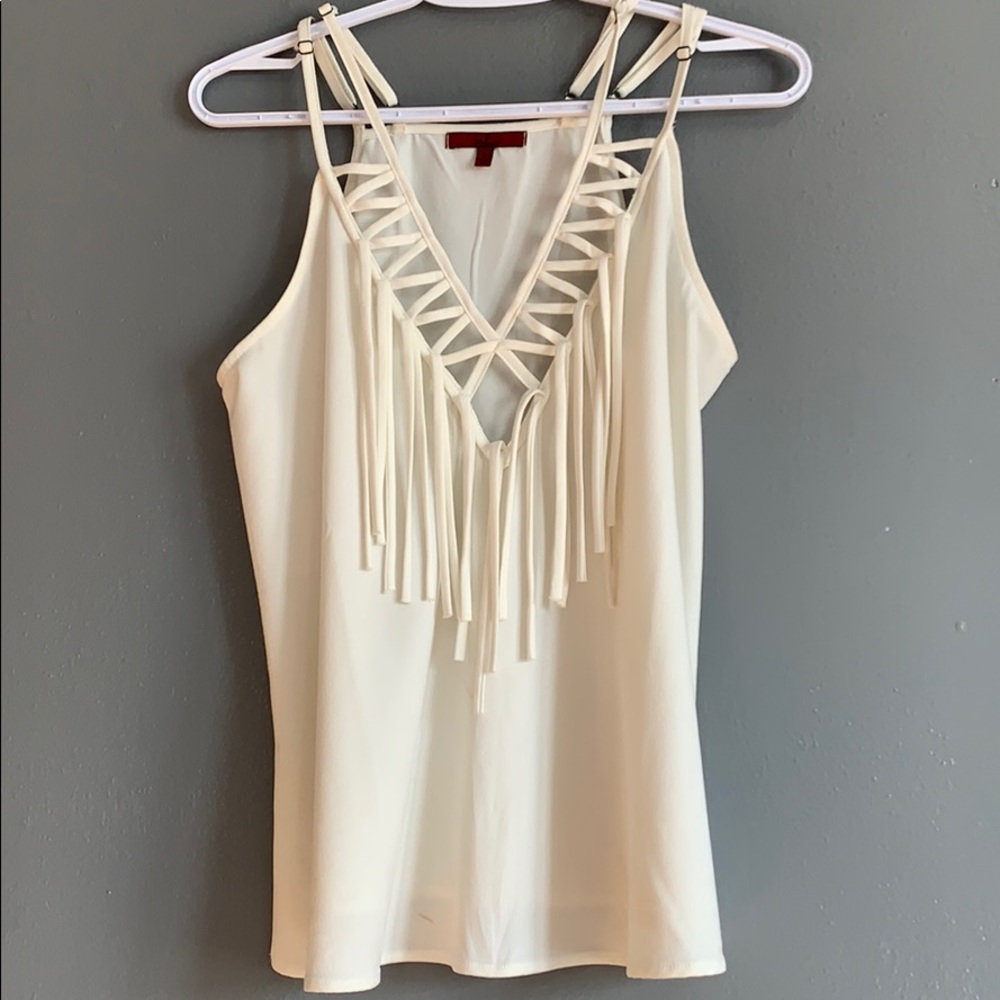 Buckle Red BKE tank